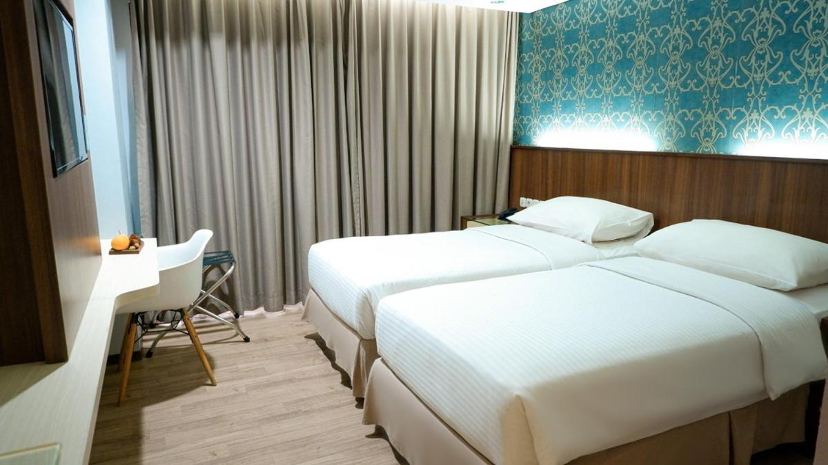 Hotel Ayola Sunrise Mojokerto Kültér fotó
