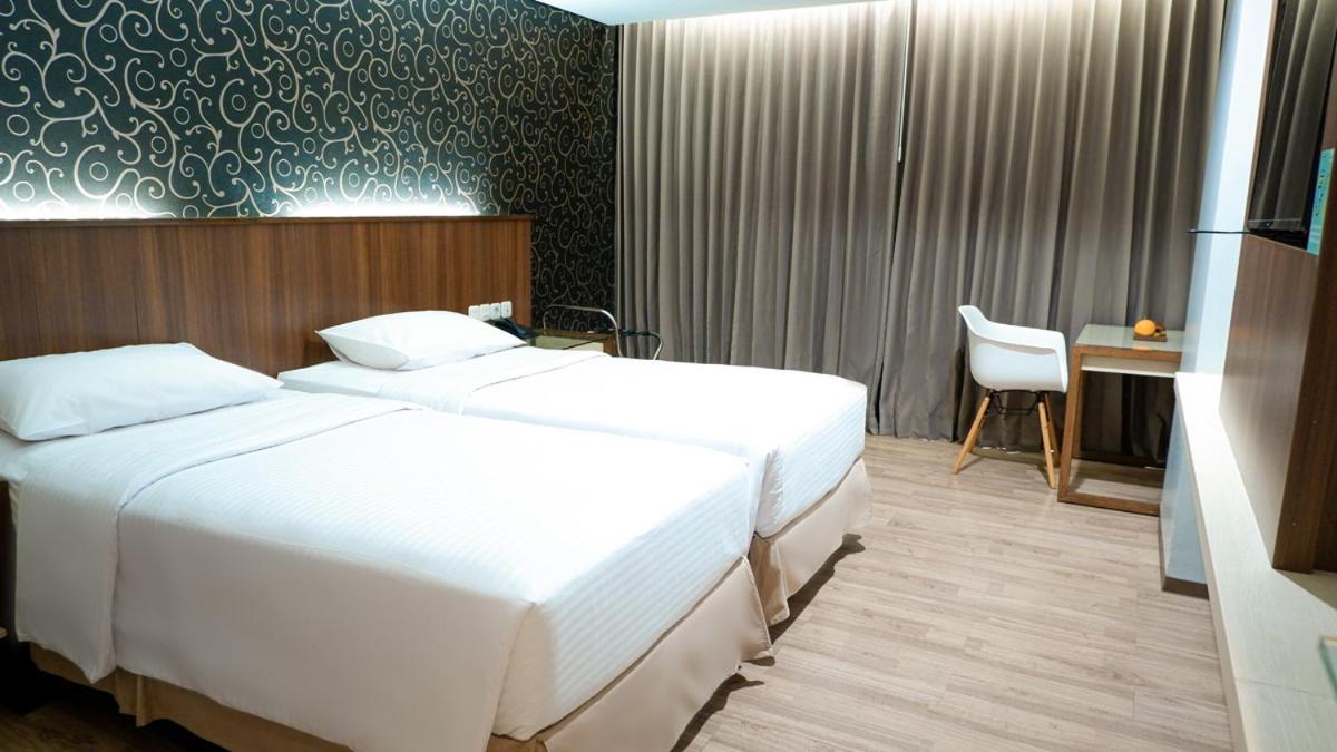 Hotel Ayola Sunrise Mojokerto Kültér fotó