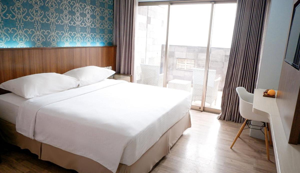 Hotel Ayola Sunrise Mojokerto Kültér fotó