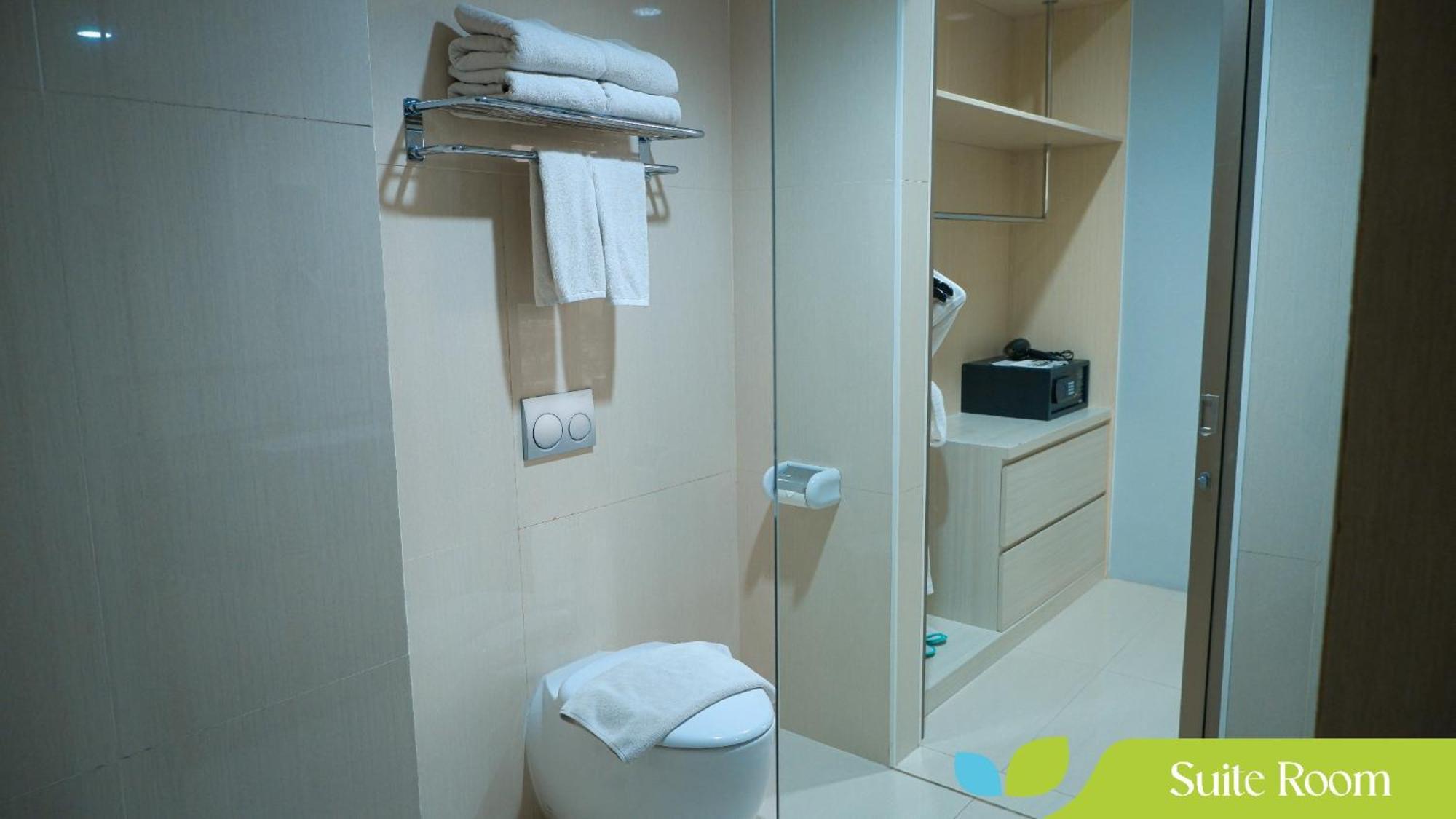 Hotel Ayola Sunrise Mojokerto Kültér fotó